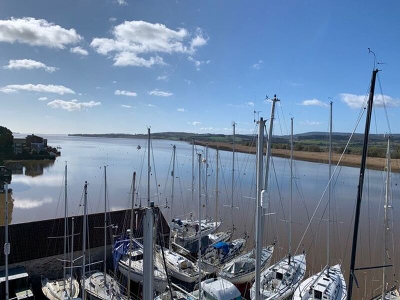 upmast2.jpg